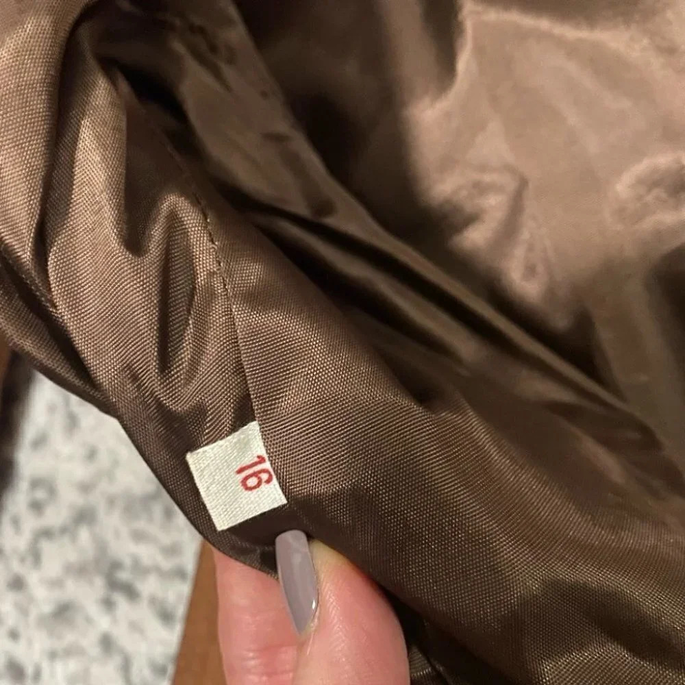 Vintage Women's Tan Suede Leather Jacket - Picture 6 of 12